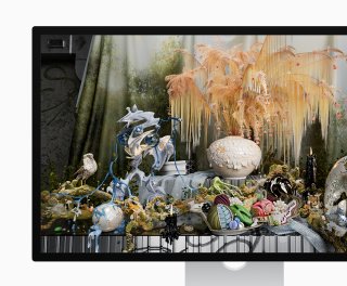 Apple Studio Display - Standard Glass - Tilt- and Height-Adjustable Stand